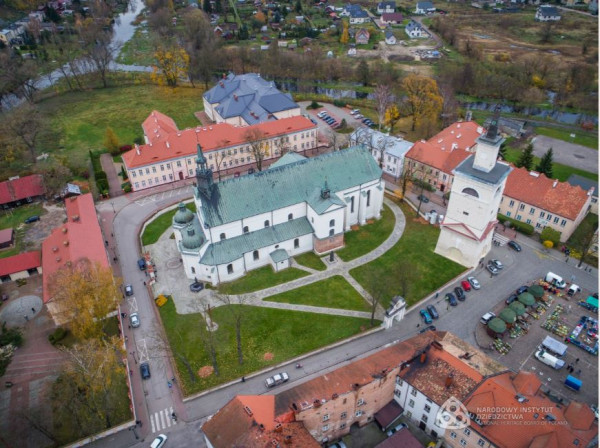 Pułtusk, kolegiata, fot. P. Sekuła, wł. NID https://zabytek.pl/pl/obiekty/pultusk-kolegiata-pw-zwiastowania-najswietszej-marii-panny