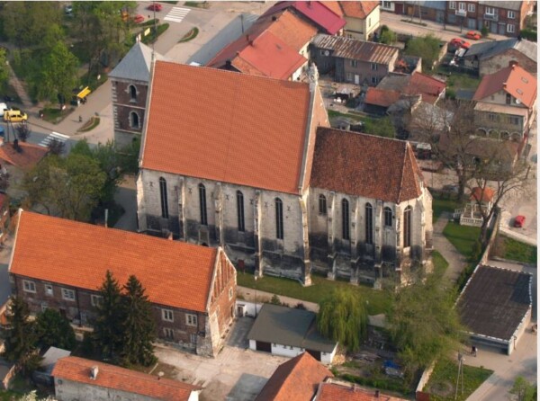 Wiślica, kolegiata i Dom Długosza, fot. Archiwum archeologiczne WUOZ Kielce. https://zabytek.pl/pl/obiekty/wislica-zespol-kolegiaty-pw-narodzenia-najswietszej-maryi-p