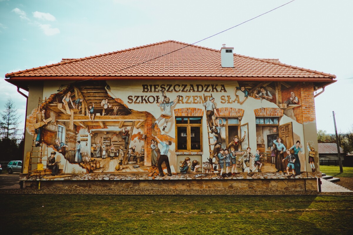 Bieszczadzka Szkoła Rzemiosła Twórcze Bieszczady - Polska Travel (PL)