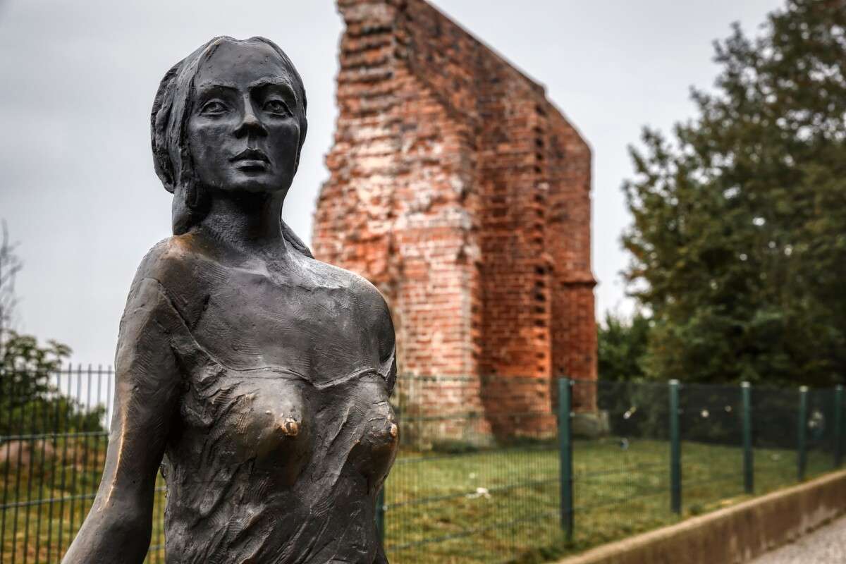 Ruiny kościoła w Trzęsaczu