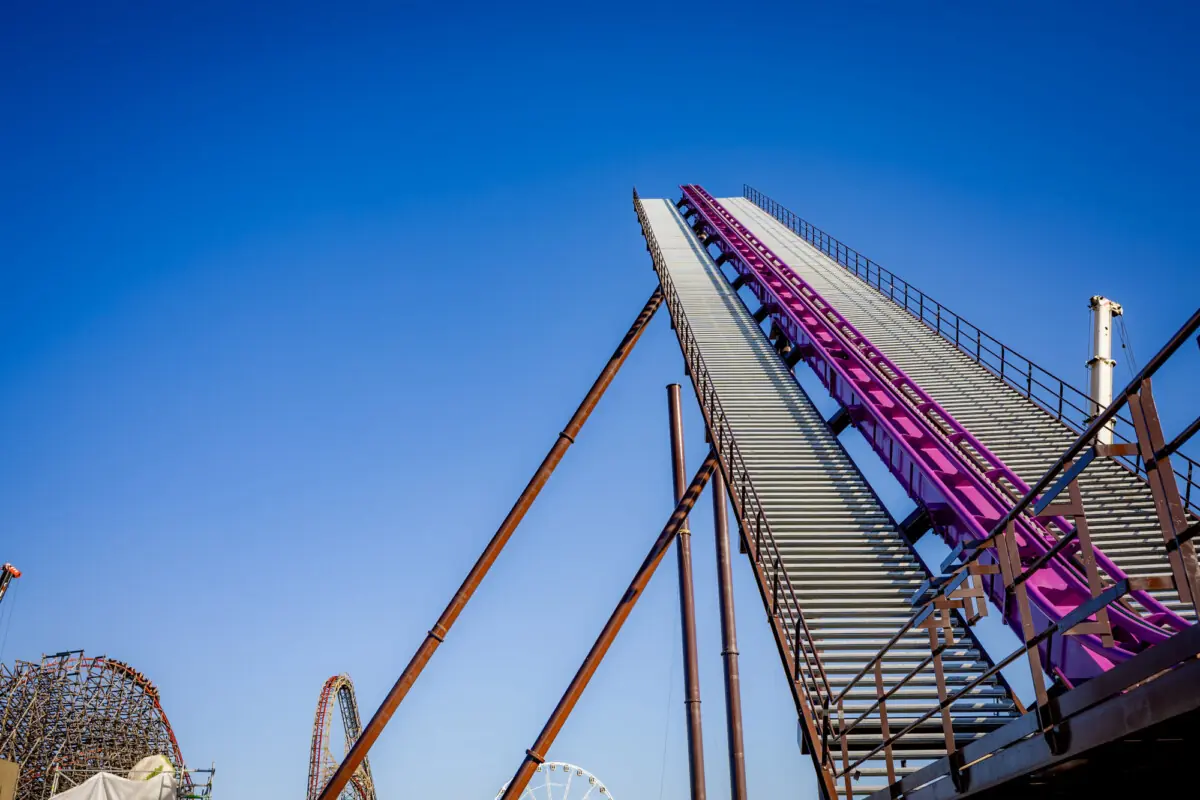 Energylandia, Rokan w budowie